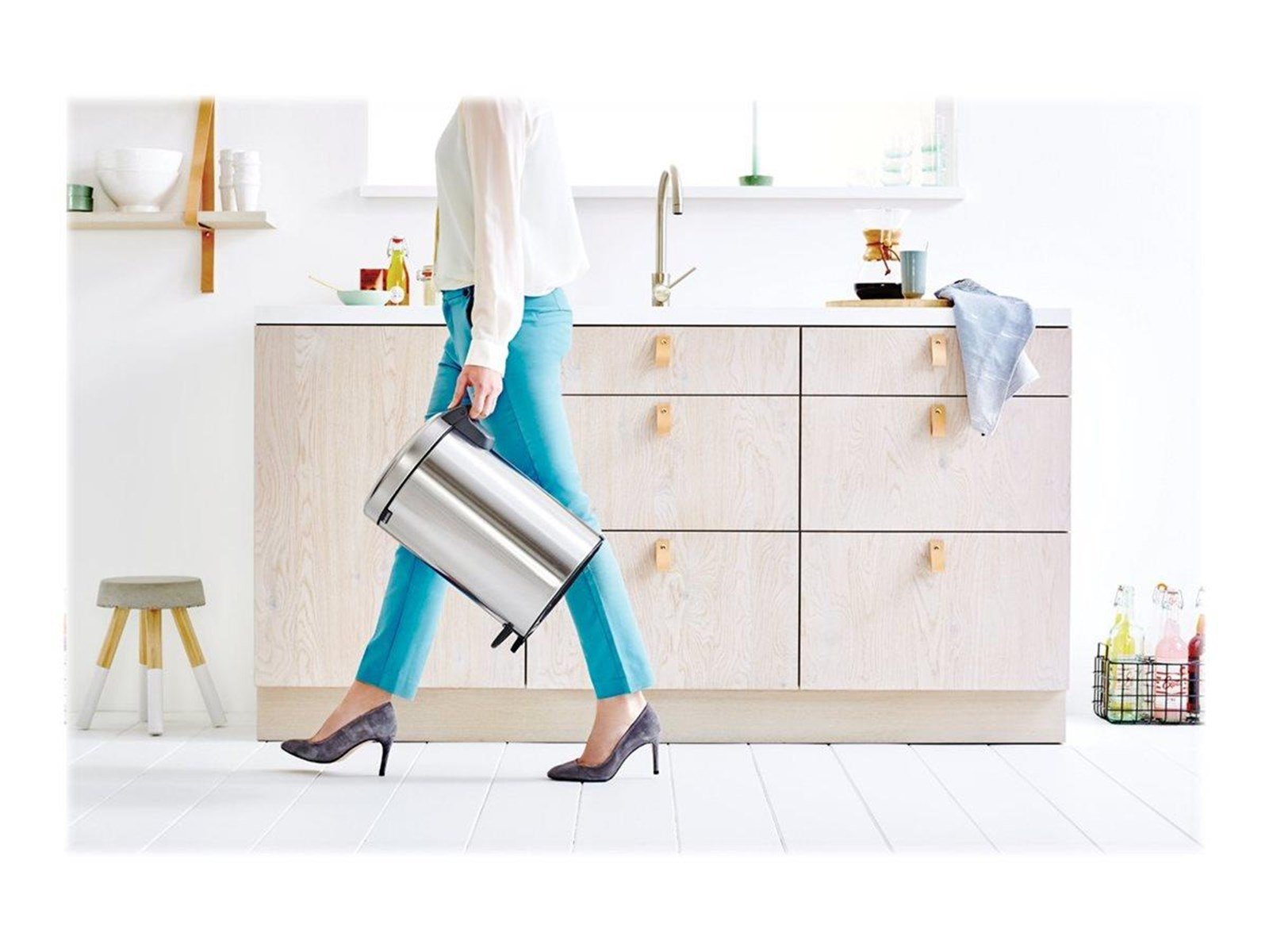 brabantia newIcon - rubbish bin - 12 L - matt steel brabantia newIcon - rubbish bin - 12 L - matt steel